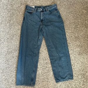 H&M Loose Fit Jeans